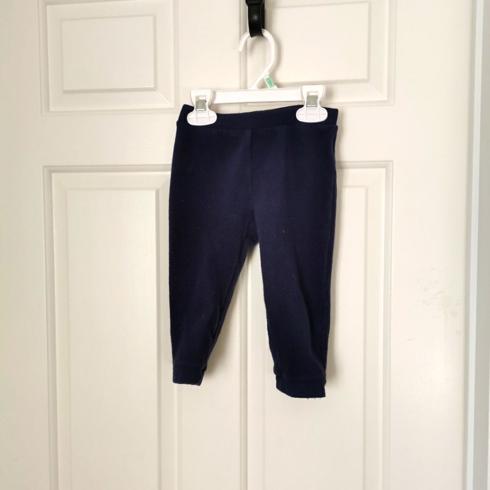 3/$12 Old Navy fleece pants size 18-24 m